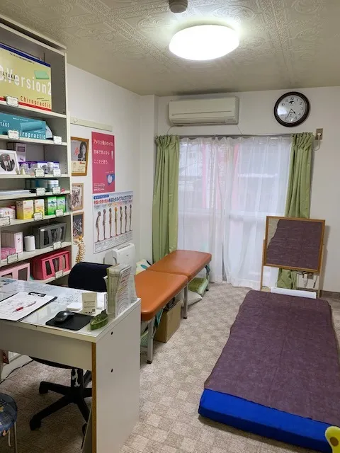 Emiカイロプラクティック 機器紹介